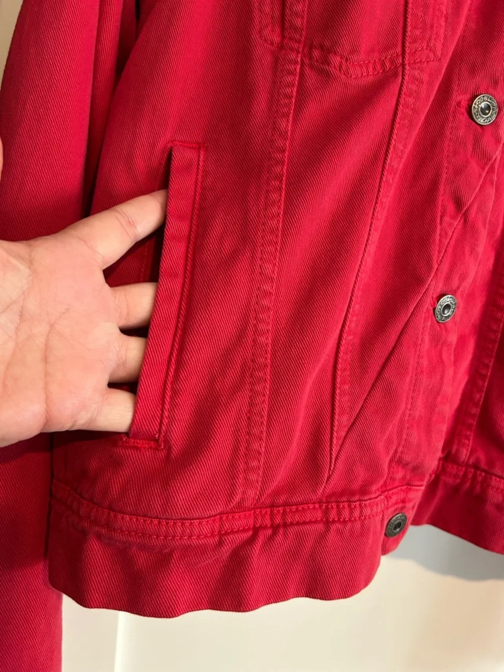Free People / We The Free Red Denim Trucker Jacket Size XL - Picture 5 of 11